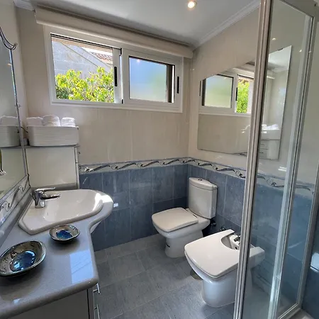 Feriehus Espectacular Casa Frente Al Mar En Baiona